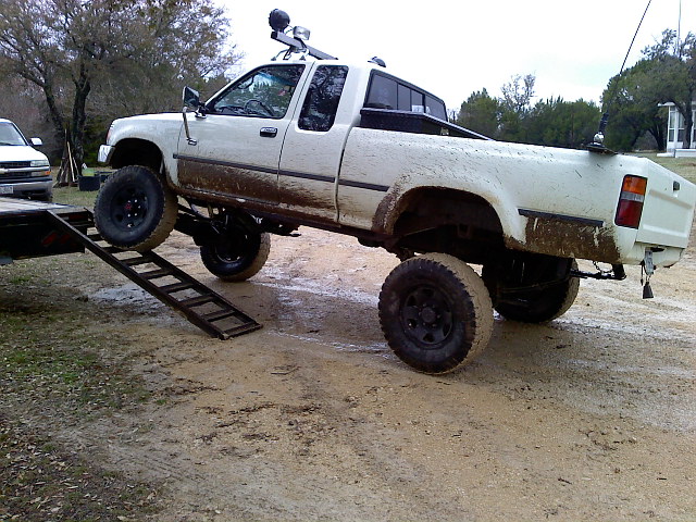 rear axle flexed  trailer ramp
